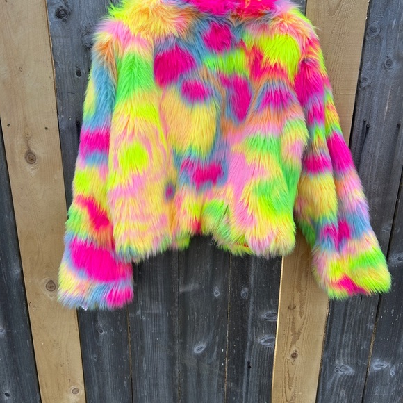 Fabulous faux fur jacket - Picture 8 of 8